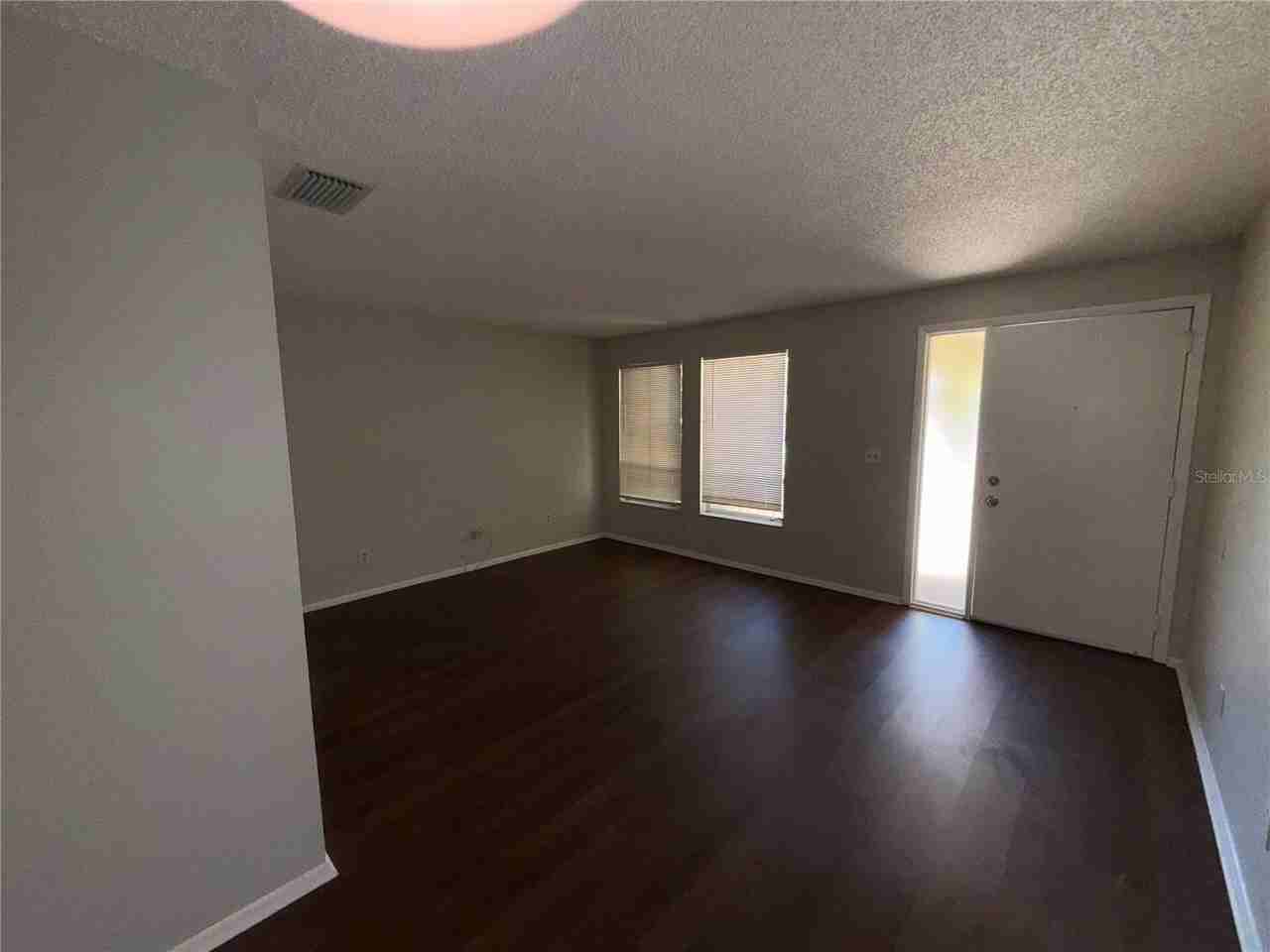 1707 Sharondale Dr - Photo 4 of 17