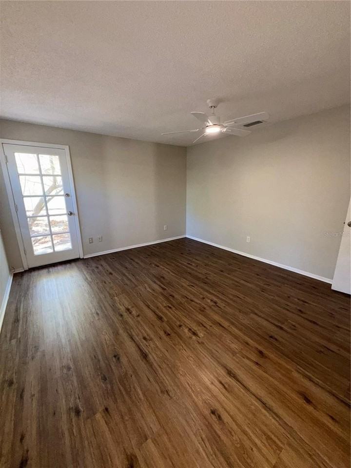 1707 Sharondale Dr - Photo 6 of 17