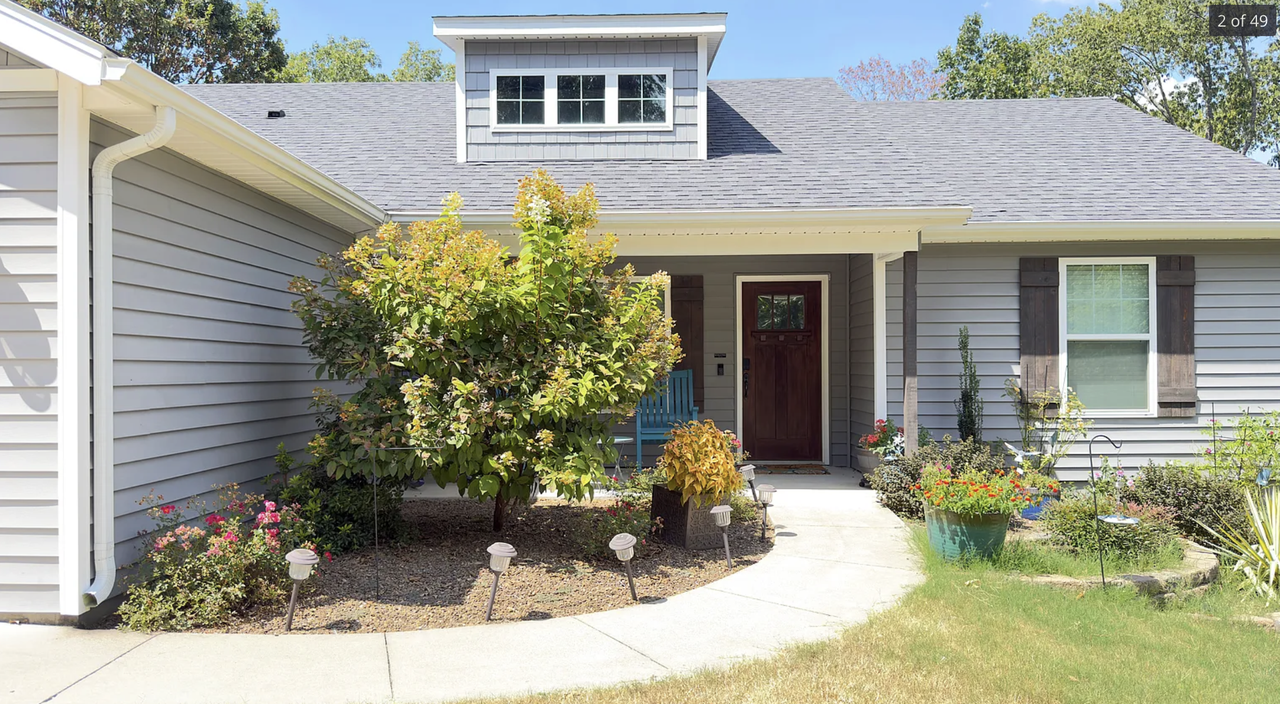 18 Primrose Ln #1 - Photo 2 of 22