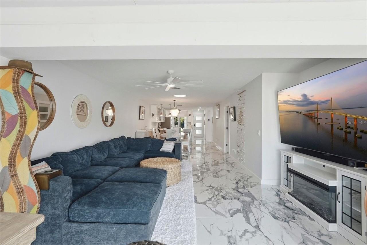 573 Boca Ciega Point Blvd N - Photo 6 of 31