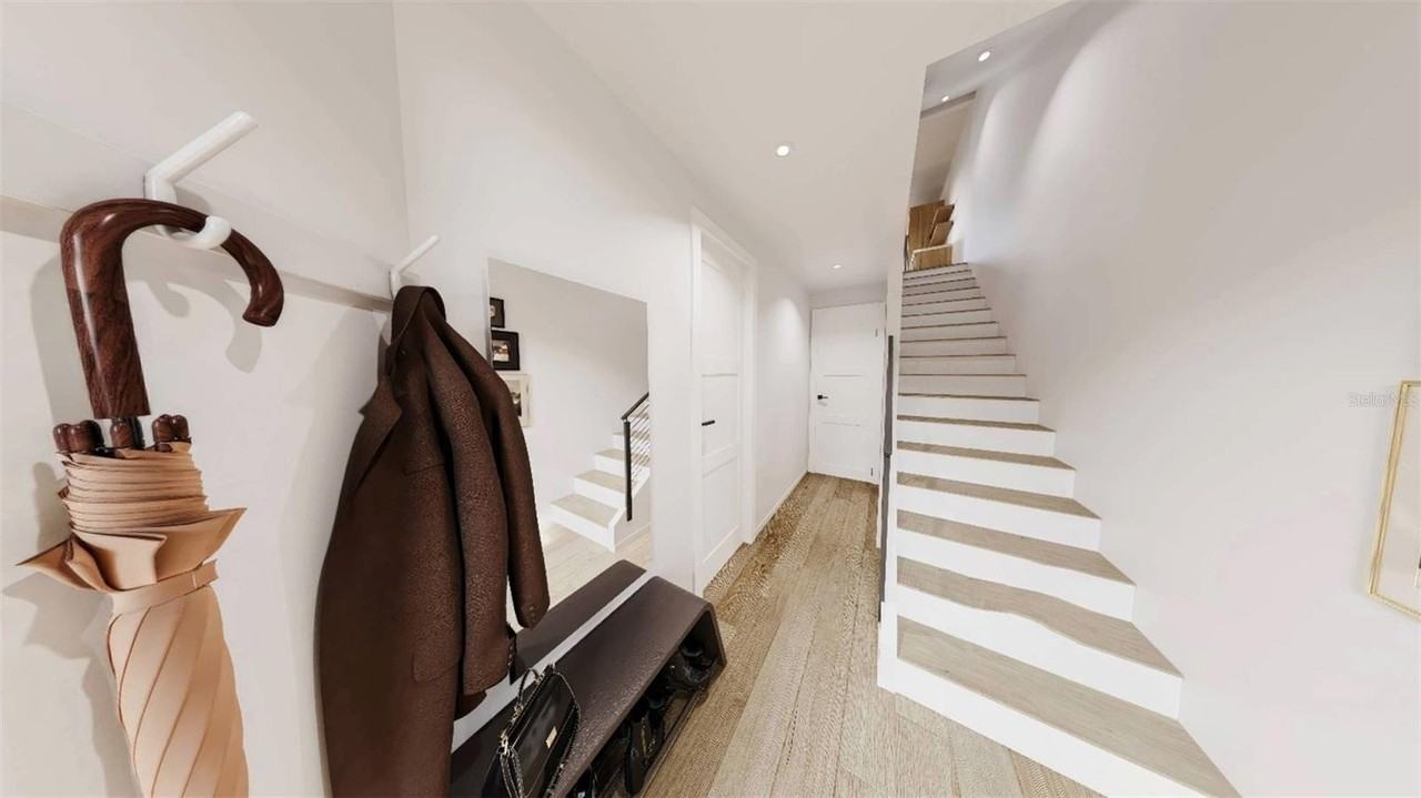 375 13th St N - Photo 3 of 19