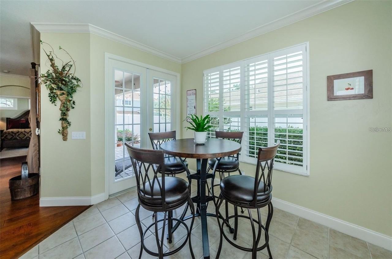 18235 Fall Creek Dr - Photo 7 of 20