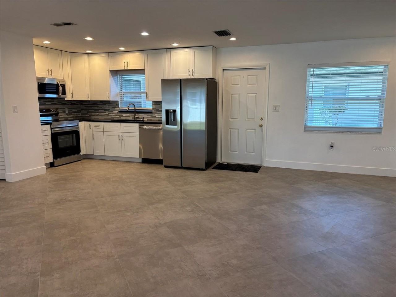 5815 Erin Ln S #A - Photo 5 of 34