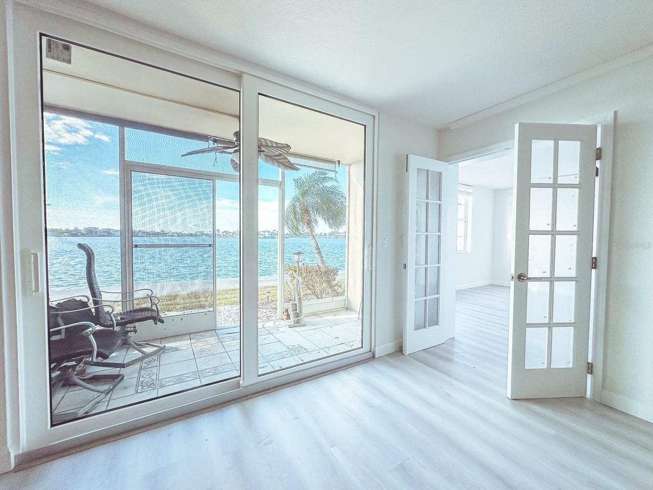 7910 Sun Island Dr S #101 - Photo 4 of 16