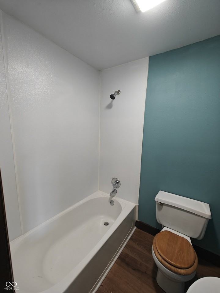 392 W Broadway St Apt 1 - Photo 6 of 9