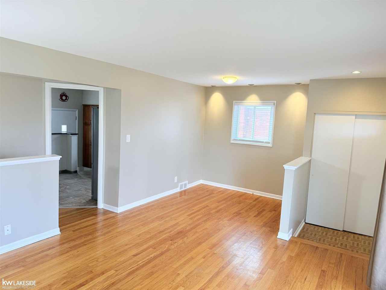 21300 Briarcliff St - Photo 4 of 20