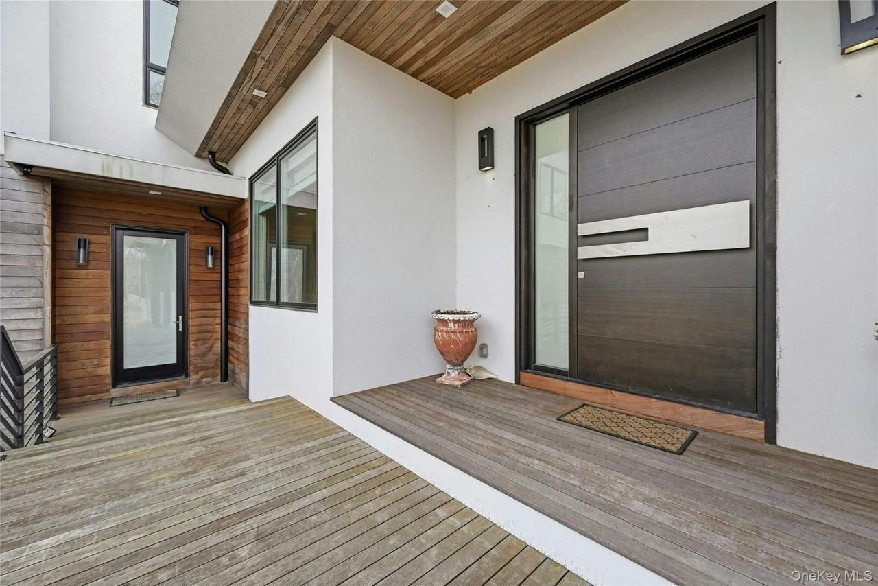 43 Smugglers Path - Photo 3 of 35