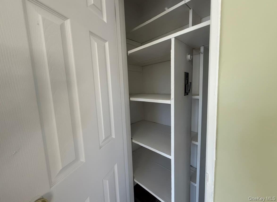 855 E Walnut St Apt 2 - Photo 3 of 8