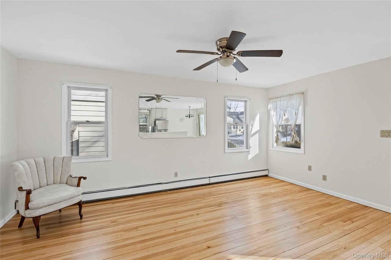 39 Stewart St - Photo 4 of 24