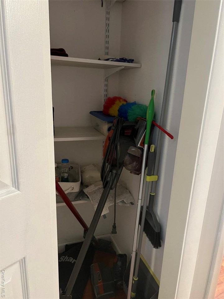 7 Bank St Unit 2 - Photo 6 of 10