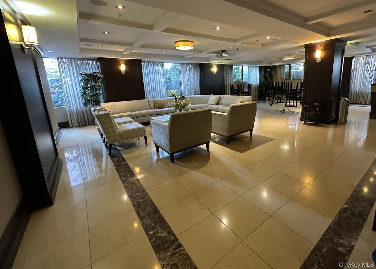 6405 Yellowstone Blvd #403S - Photo 7 of 36