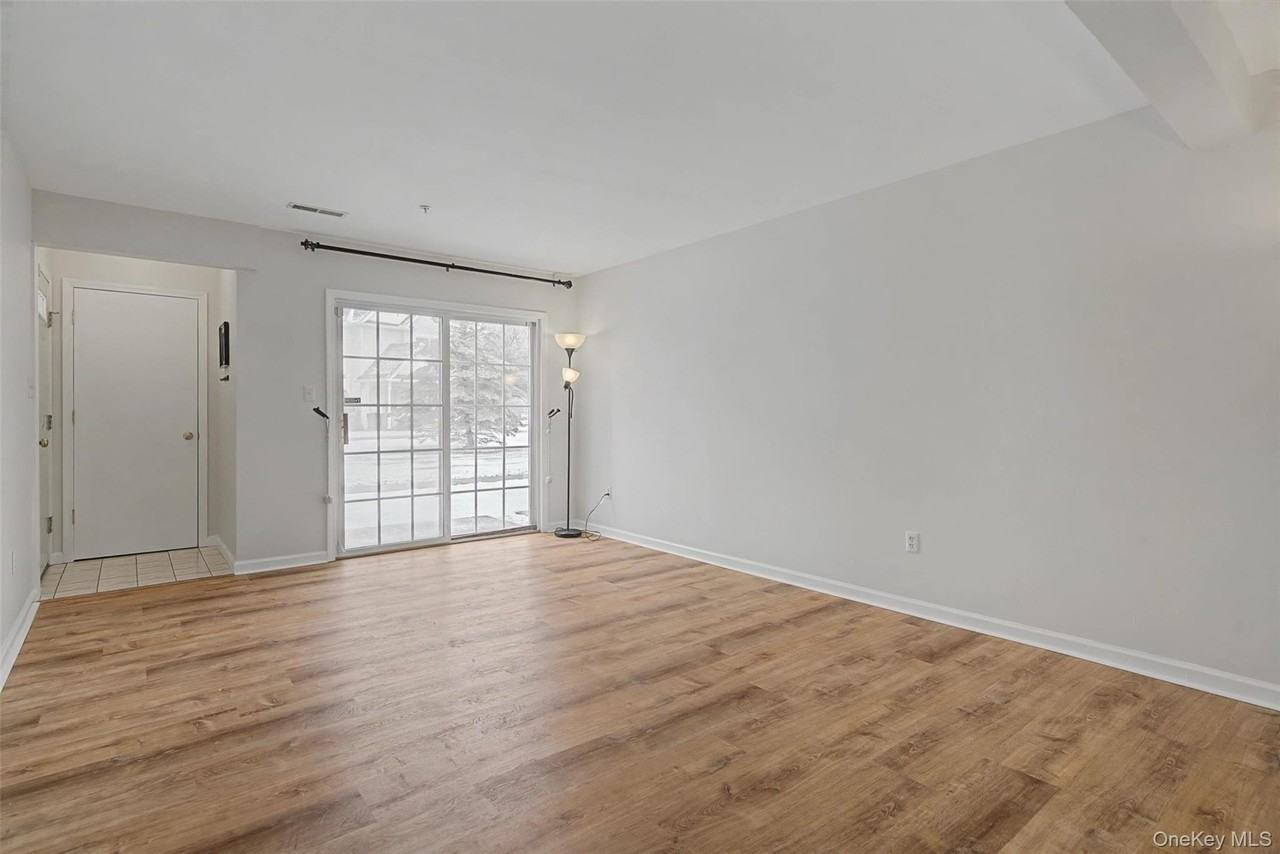 261 Ruth Ct - Photo 6 of 23