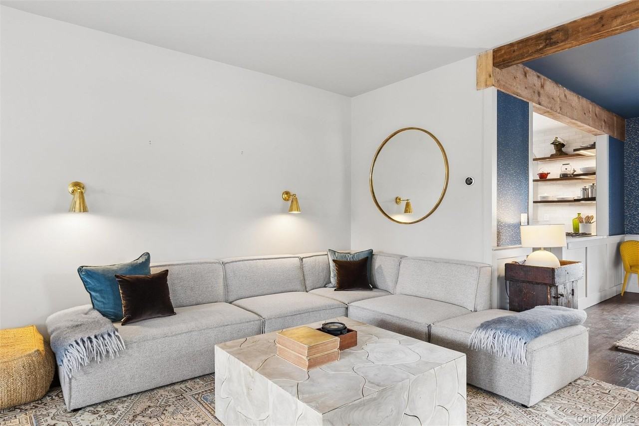 4 Glynn Dr - Photo 5 of 25