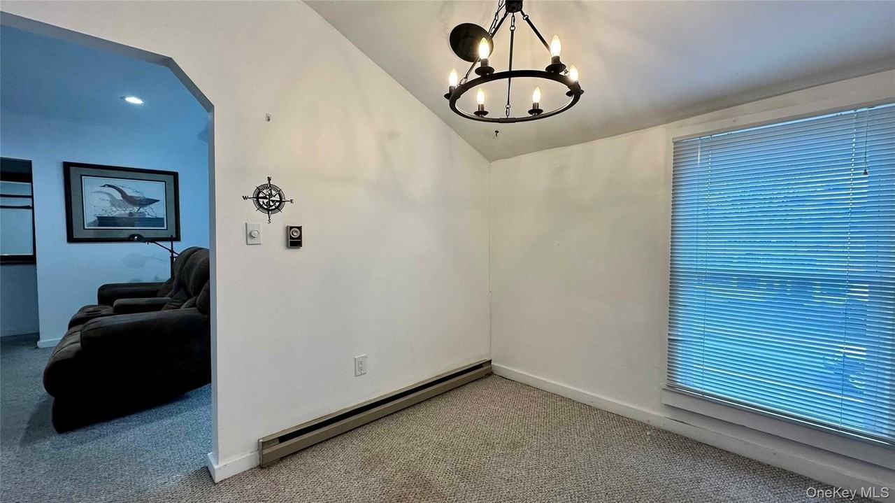 22 Ludlam Ave Unit 2 - Photo 2 of 12