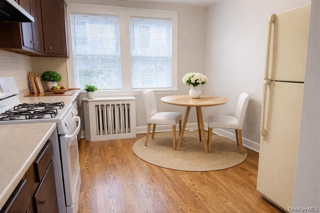 21 Harding Dr Apt 1w - Photo 3 of 6