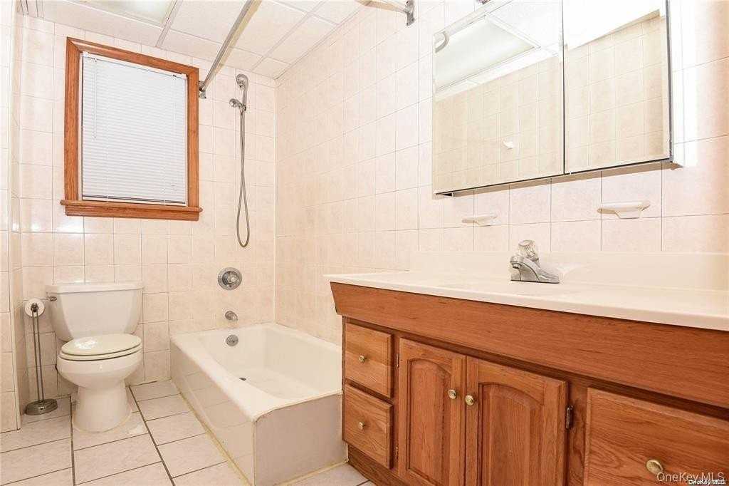 53 Thorman Ave Unit 2l - Photo 7 of 8