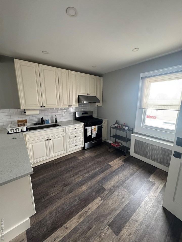 14938 14th Ave - Photo 3 of 6