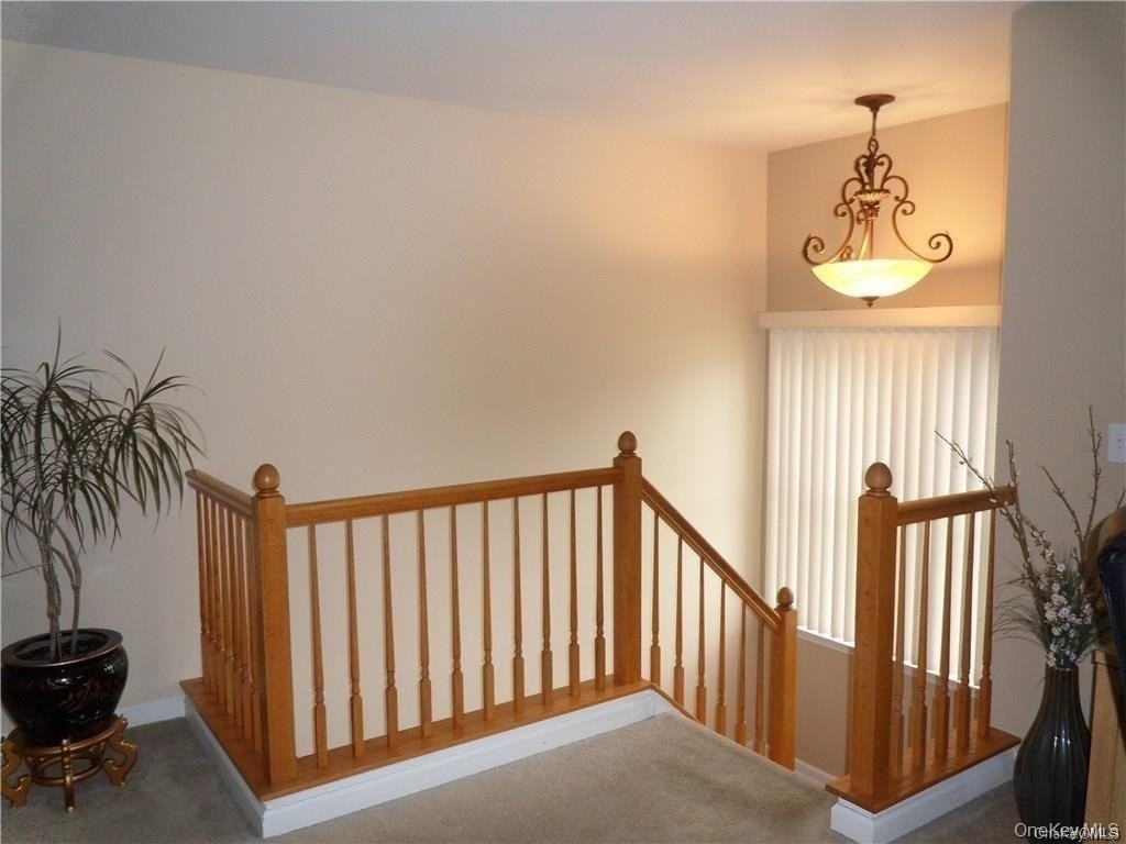 6 Blackmoor Cir - Photo 2 of 34