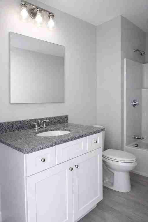 531R Washington St Unit 1 - Photo 3 of 9