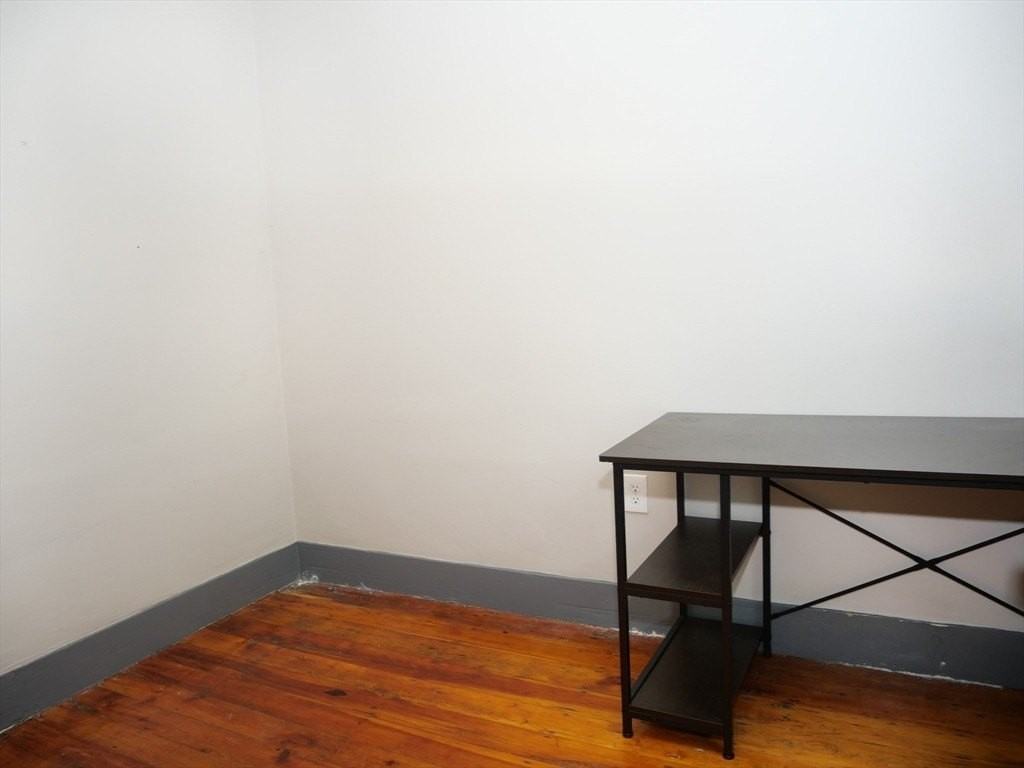 140 Trenton St Unit 2 - Photo 7 of 11