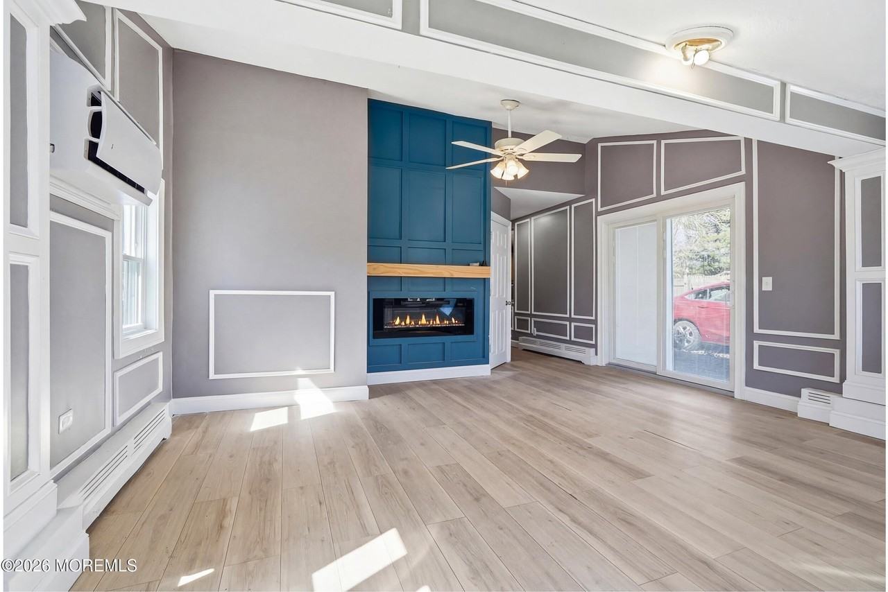 644 Ocean Ave - Photo 5 of 39