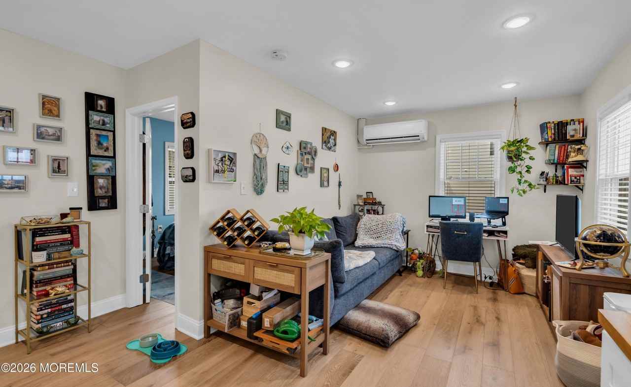 1215 Lister St Unit B - Photo 5 of 16