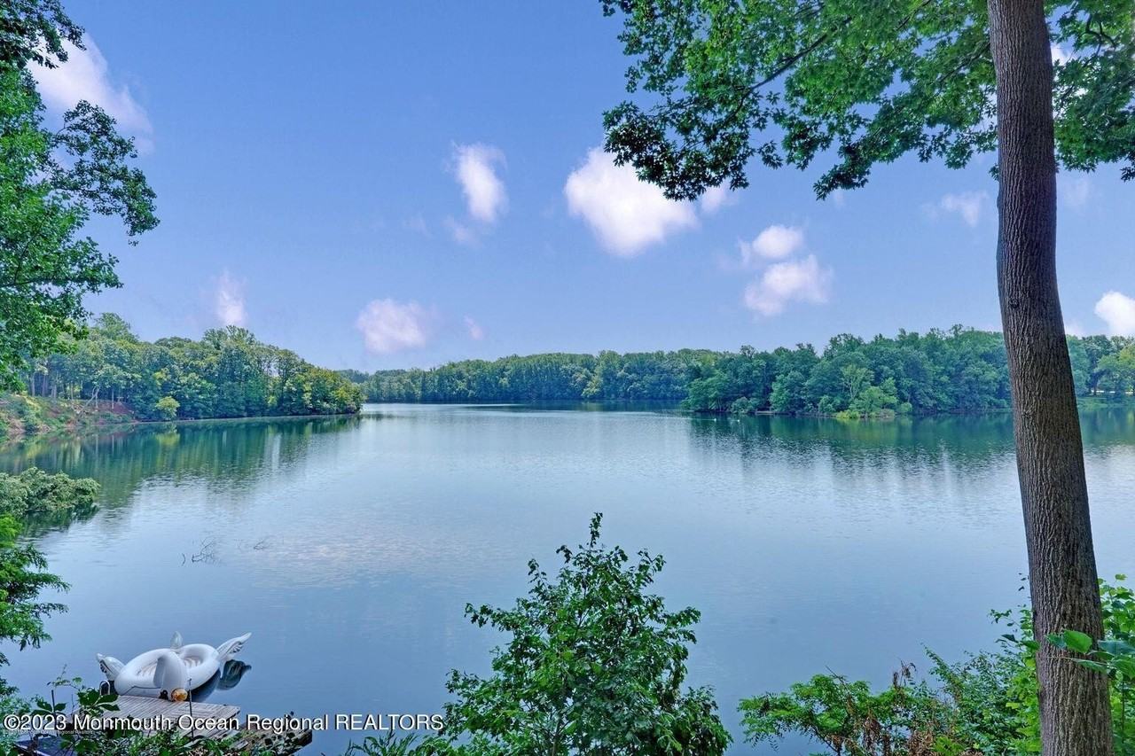 67 Phalanx Rd - Photo 2 of 50