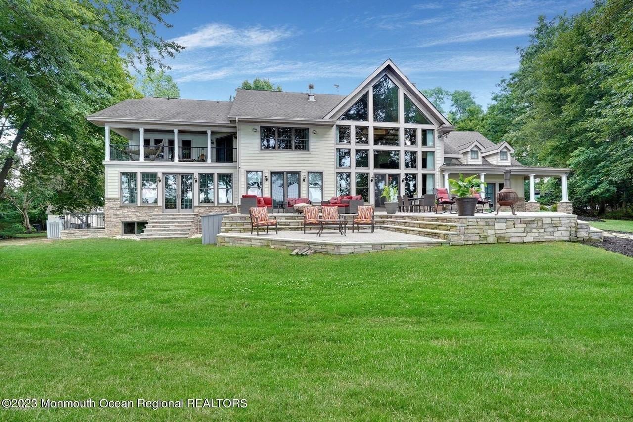 67 Phalanx Rd - Photo 3 of 50