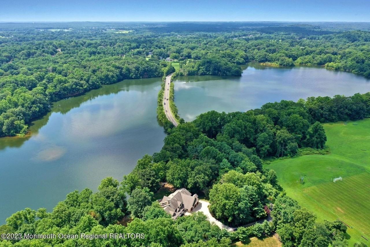 67 Phalanx Rd - Photo 7 of 50