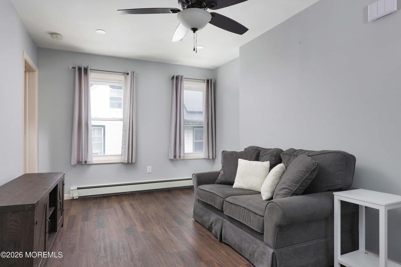 603 2nd Ave #2 - Photo 3 of 15