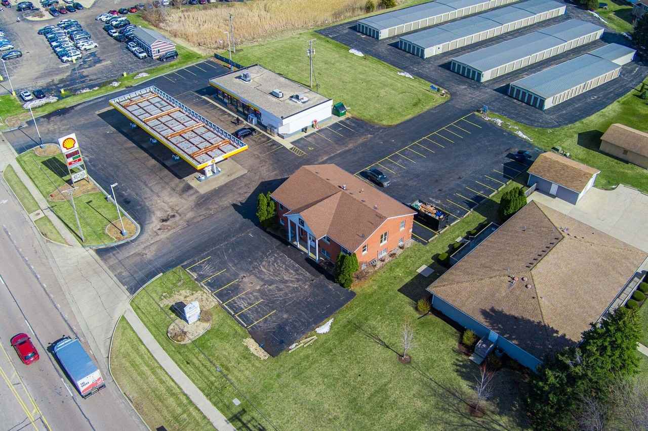 1430 Dekalb Ave Unit B - Photo 2 of 9