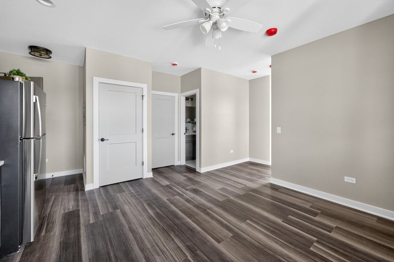 1430 Dekalb Ave Unit B - Photo 6 of 9