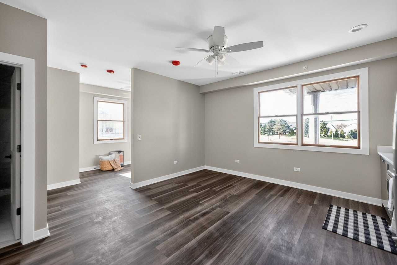 1430 Dekalb Ave Unit B - Photo 7 of 9