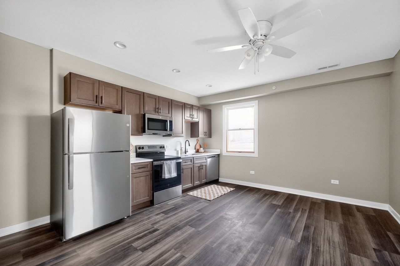 1430 Dekalb Ave Unit C - Photo 4 of 9