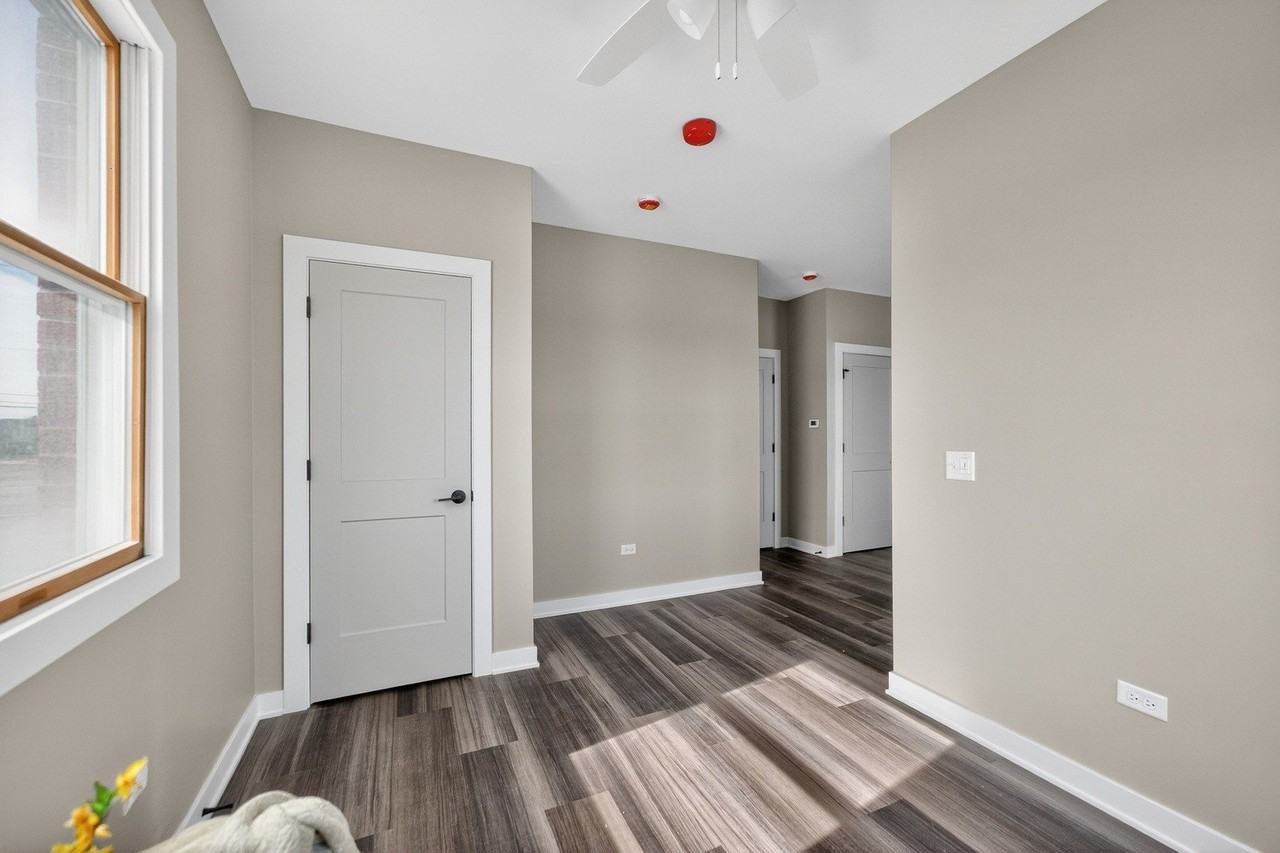 1430 Dekalb Ave Unit C - Photo 7 of 9