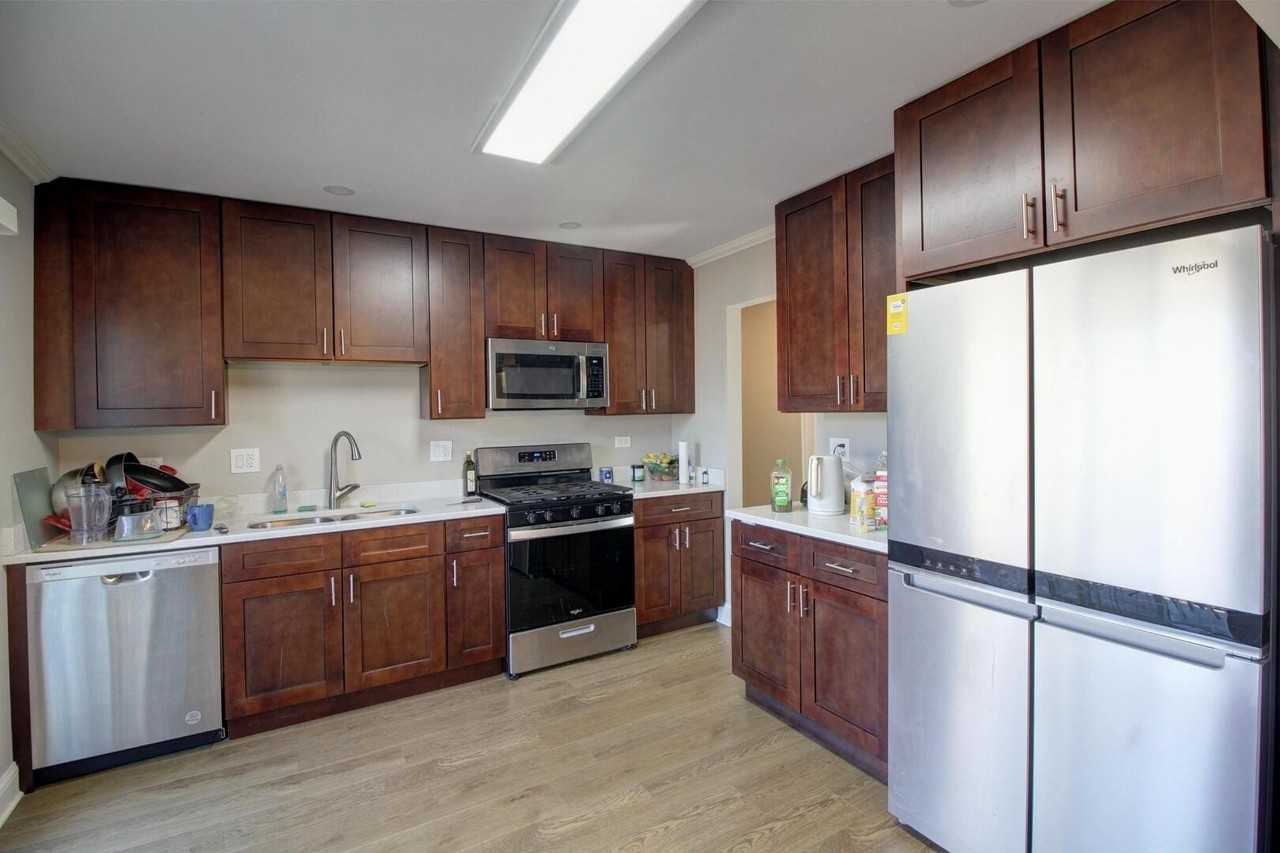 147 Grady Dr - Photo 3 of 11