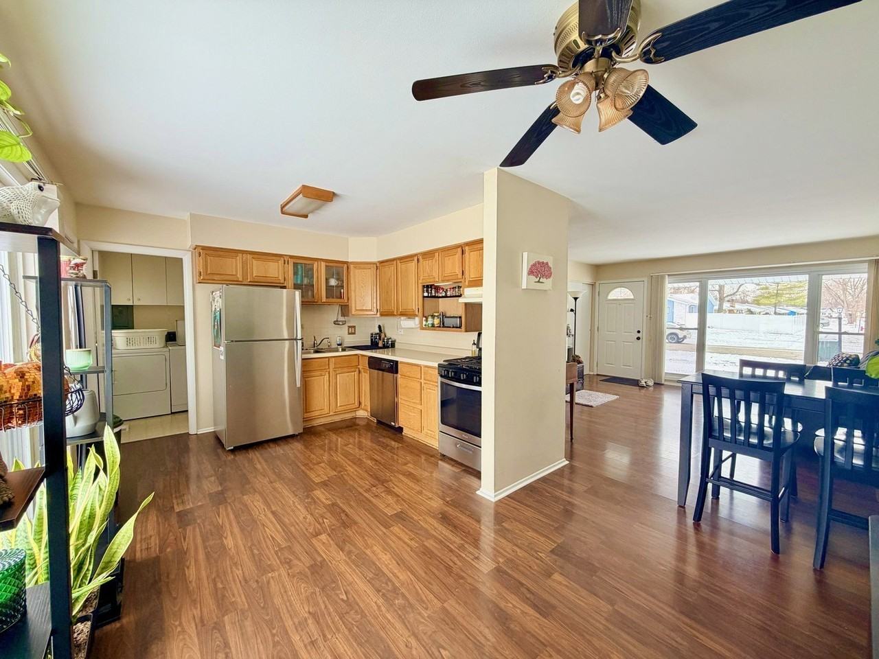 635 Morton St - Photo 3 of 13