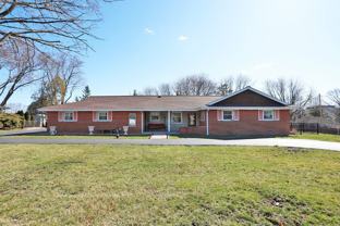 409 Lexington Dr - Photo 1 of 1