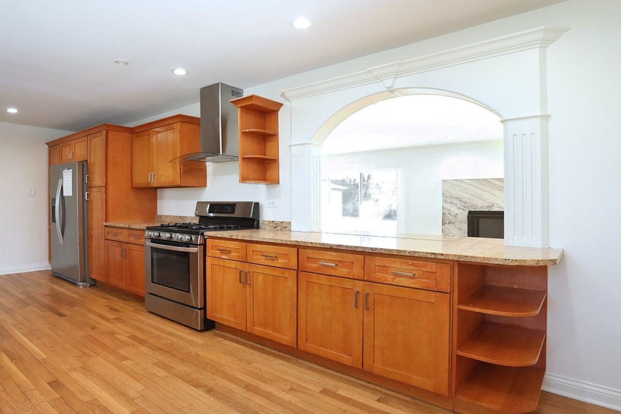 409 Lexington Dr - Photo 6 of 36