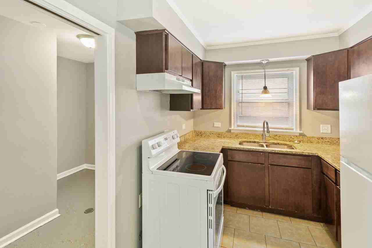 17306 Holmes Ave - Photo 4 of 17