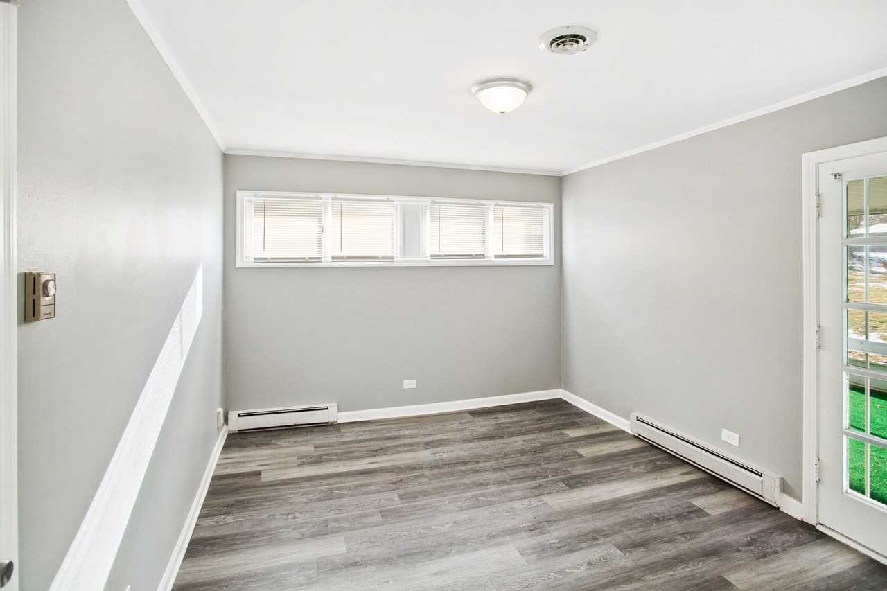 17306 Holmes Ave - Photo 7 of 17