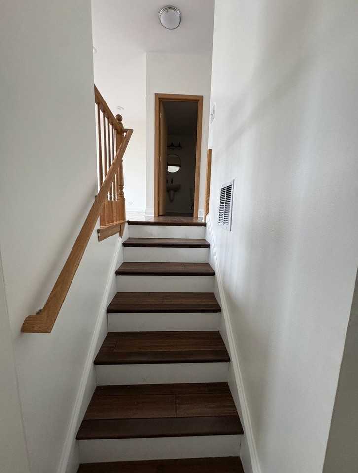 409 Evergreen Cir Unit 4 - Photo 3 of 18