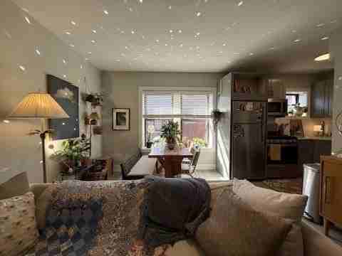 1137 Oak Ave Apt 3w - Photo 2 of 12