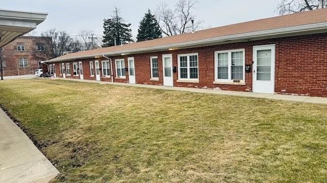 12827 Irving Ave Apt 4 - Photo 2 of 7