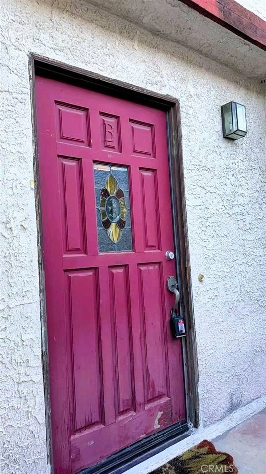 1290 Elm Ave #B - Photo 2 of 12