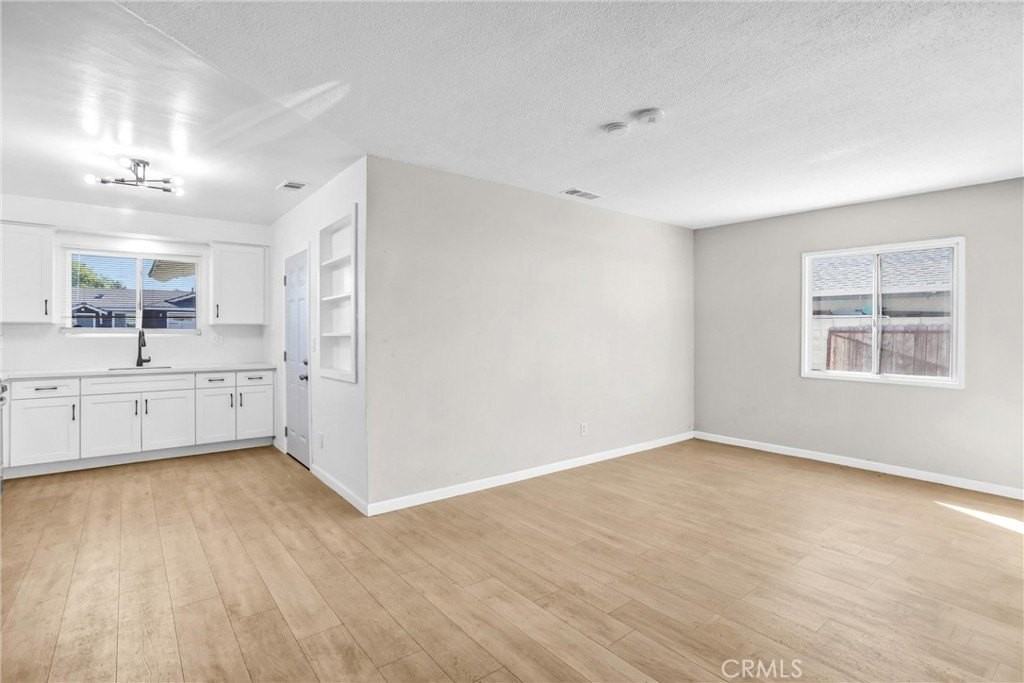 217 Danecroft Ave - Photo 5 of 21