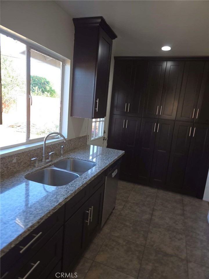 8232 Malven Ave - Photo 6 of 18