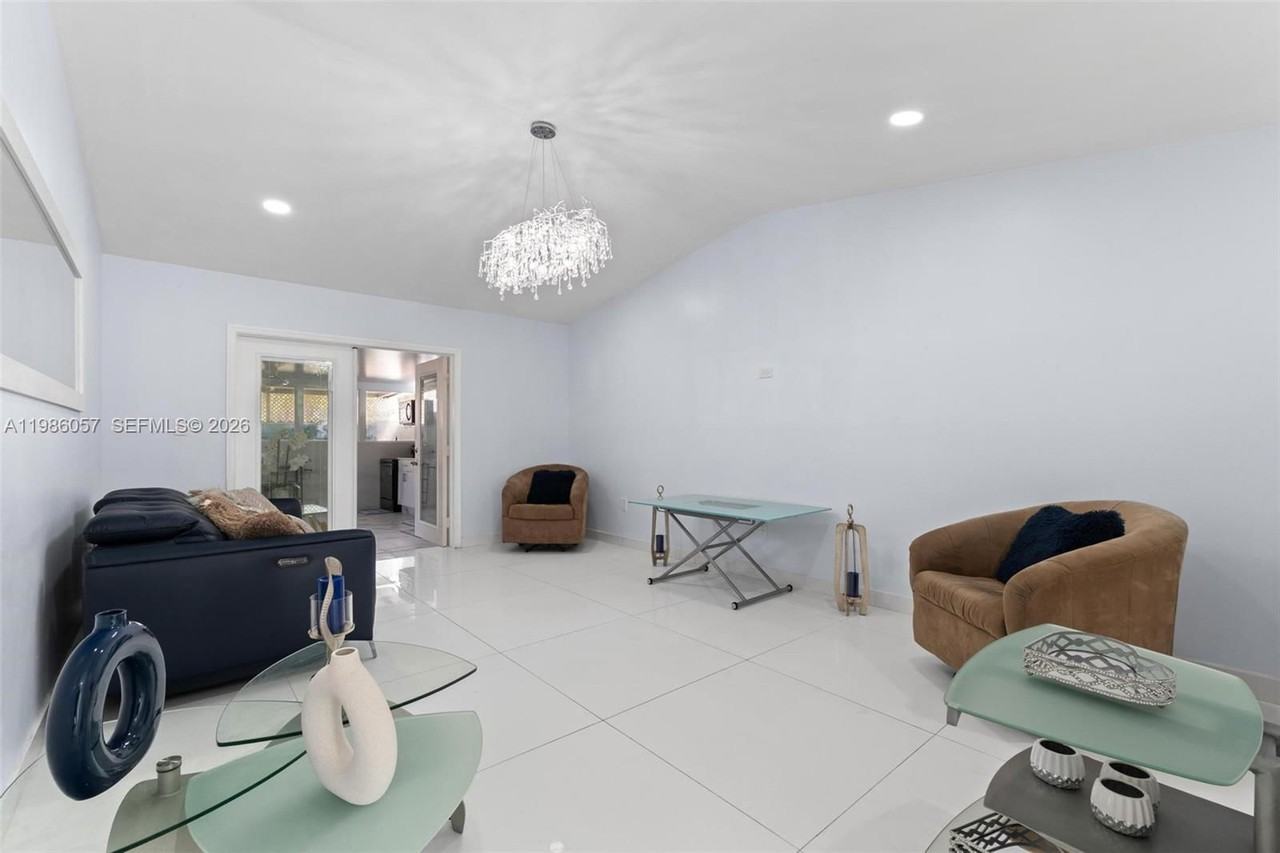 14109 Sw 55th St - Photo 4 of 8