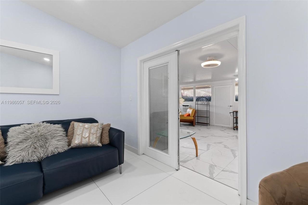 14109 Sw 55th St - Photo 6 of 8