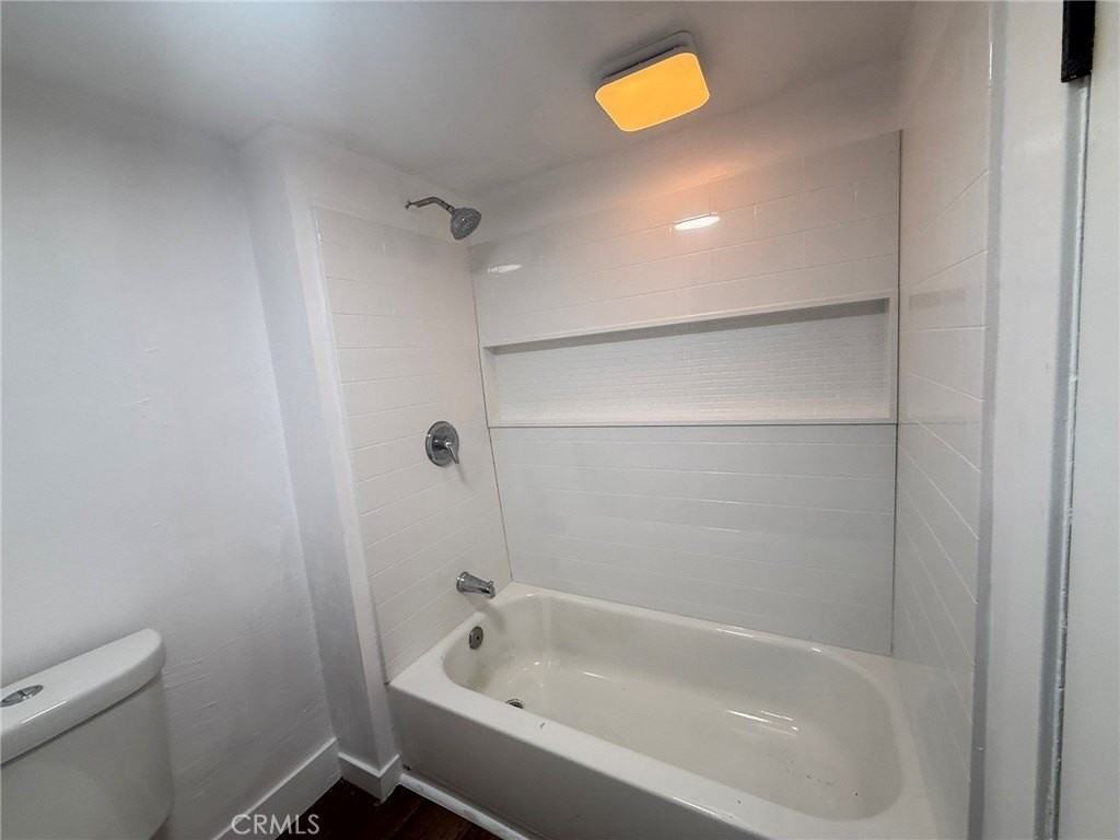 1222 Hardt St - Photo 2 of 23